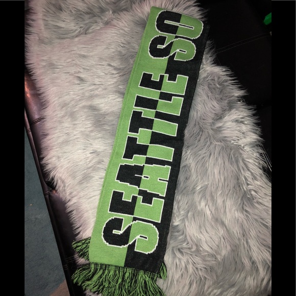 Scarf (Seattle sounder Football club) - Picture 2 of 3